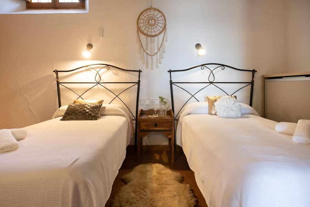 Casa Can Lluc Con Piscina, Jardin Y Vista Al Campo 산트 미켈 데 발란사트 외부 사진