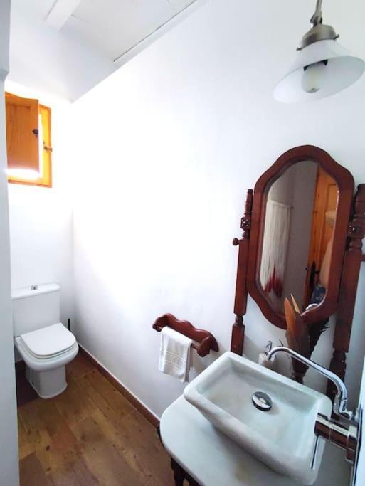 Casa Can Lluc Con Piscina, Jardin Y Vista Al Campo 산트 미켈 데 발란사트 외부 사진