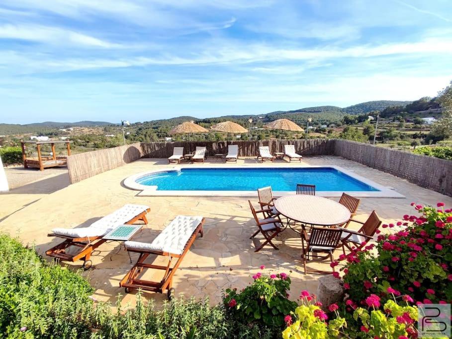 Casa Can Lluc Con Piscina, Jardin Y Vista Al Campo 산트 미켈 데 발란사트 외부 사진